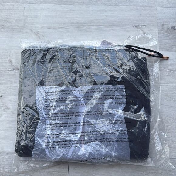 Savage fenty forever savage hooded Sleep onesie Caviar/black in Large NWT in pkg - Picture 8 of 9